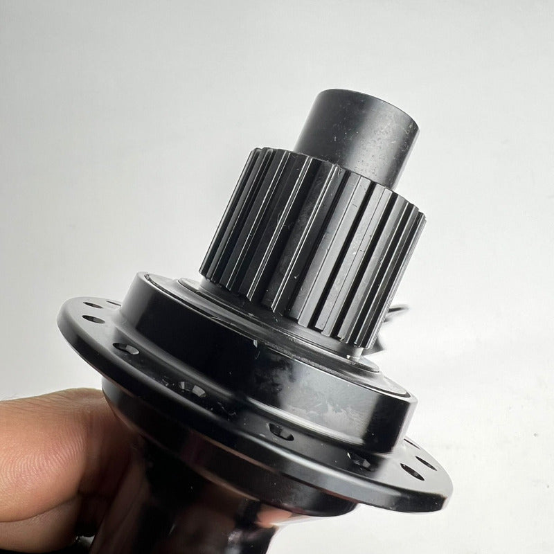 Manzanas Shimano Deore Eje Pasante 32h 12v