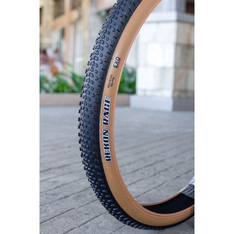 Llantas Maxxis 27.5 Rekon Race Rin 27.5x2.25 Lateral Café Color Negro/marrón