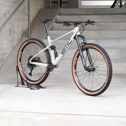 Llantas Maxxis 27.5 Rekon Race Rin 27.5x2.25 Lateral Café Color Negro/marrón