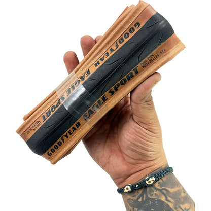 Llanta Plegable Cara Café Ruta Good Year Eagle Sport 700x25 Marrón